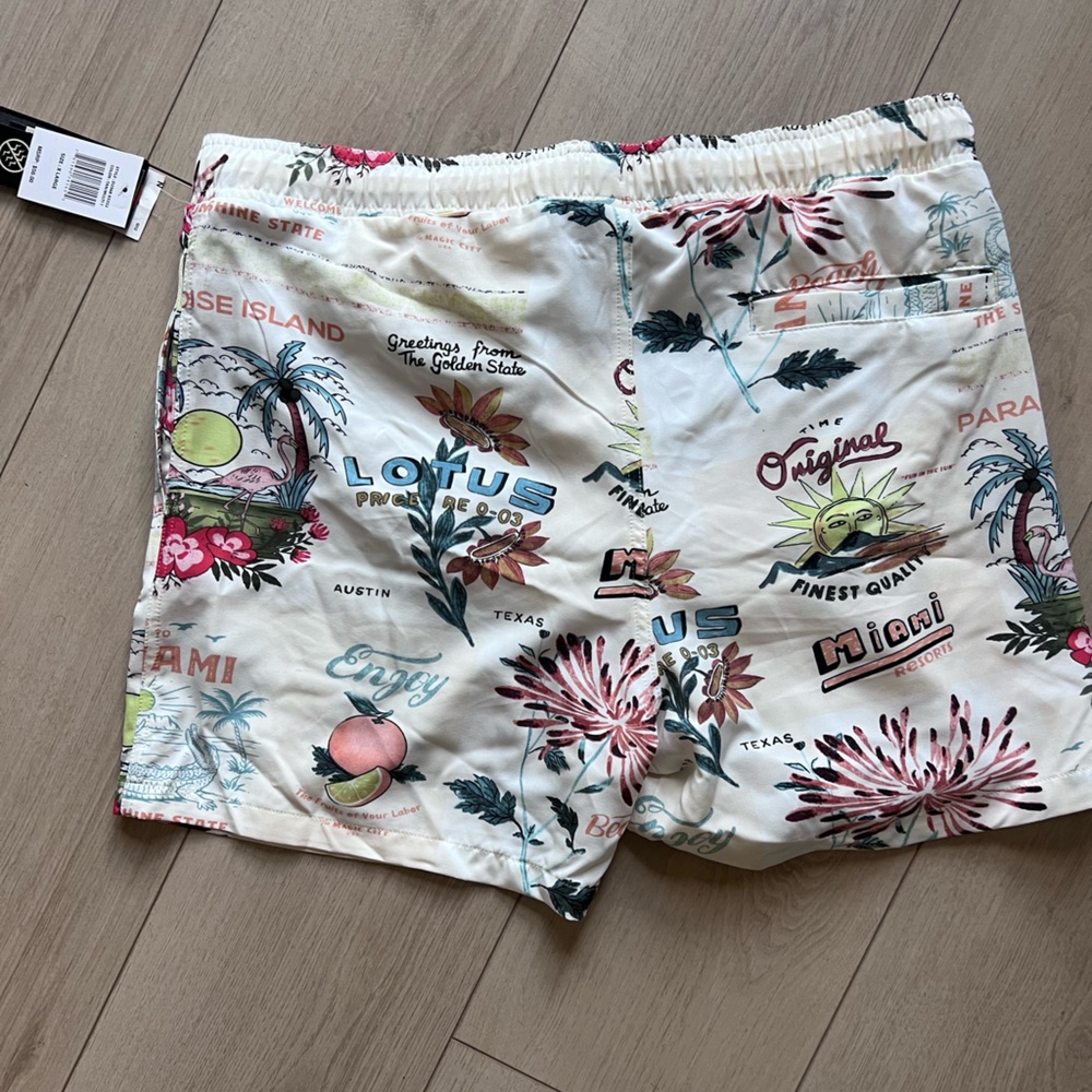 NWT men’s graphic swim trunks XL